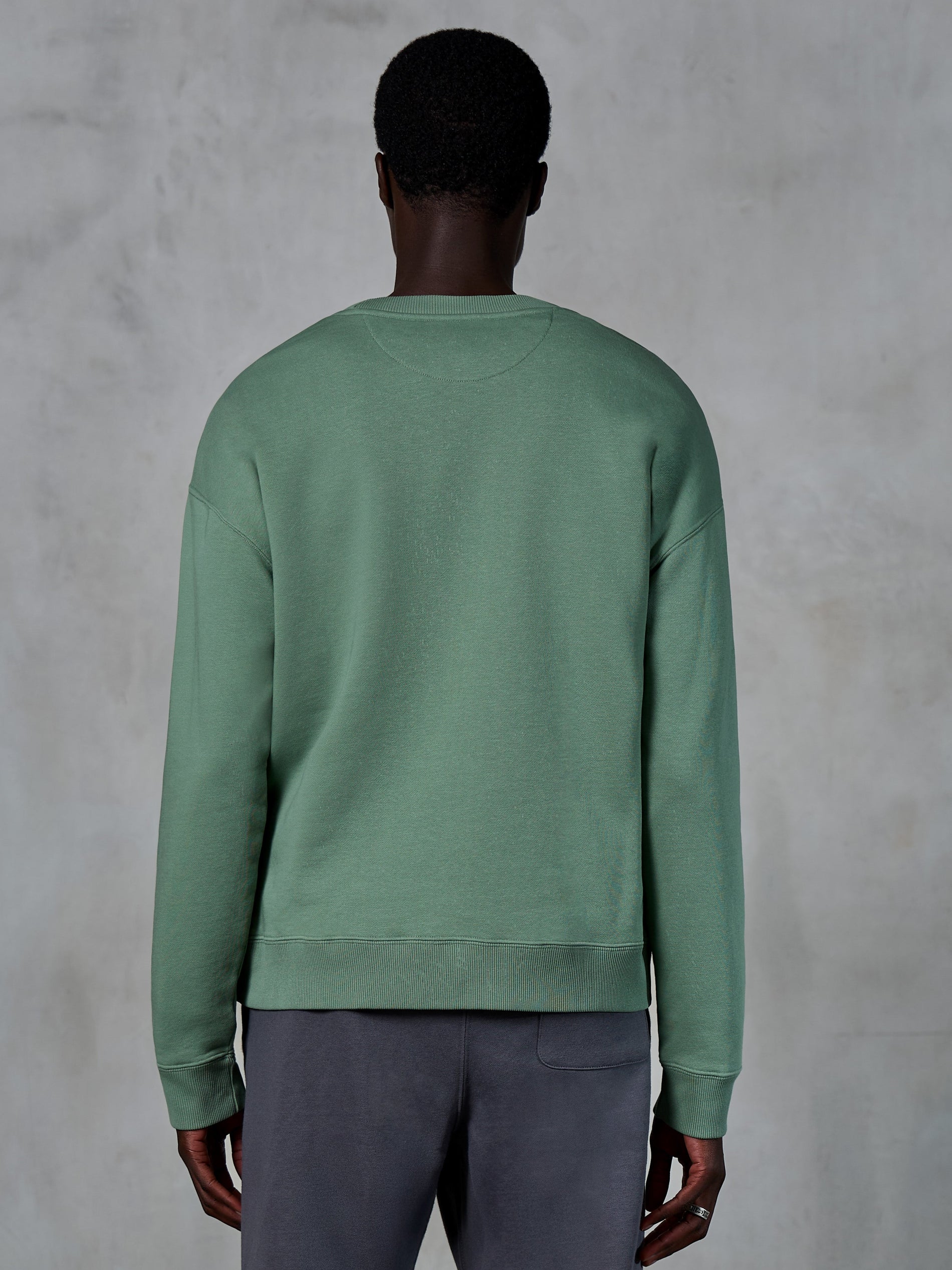 Sweat-Shirt Essentials Ageless