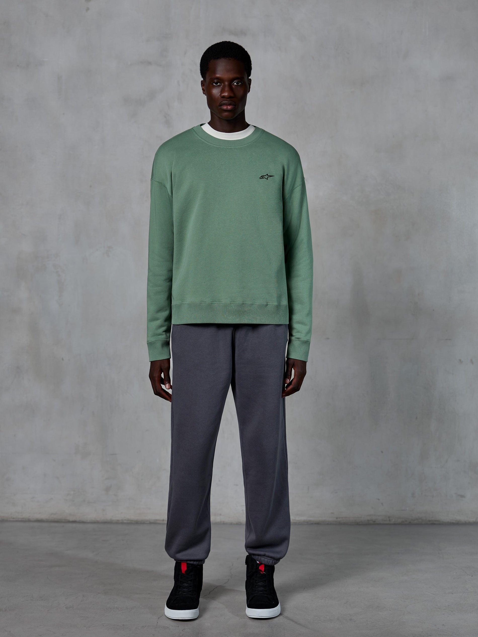 Sweat-Shirt Essentials Ageless